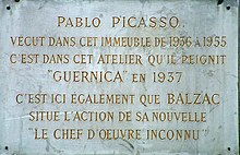 Plaque apposée sur l'hôtel de la rue des Grands-Augustins[57], où Picasso résida dans les années 1930-1940.