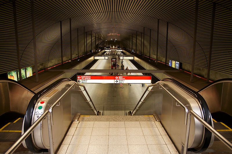 File:Hakaniemen metroasema 2.jpg