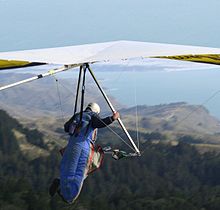 Hang glider launching from Mount Tamalpais Hanggliding03042006.JPG