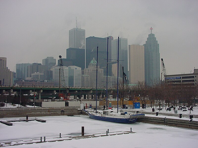 File:Harbourfront - panoramio.jpg