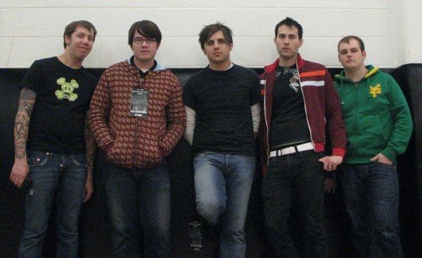 Hawthorne Heights at the University of Scranton in 2007. From left to right: Casey Calvert, JT Woodruff, Micah Carli, Eron Bucciarelli, and Matt Riden