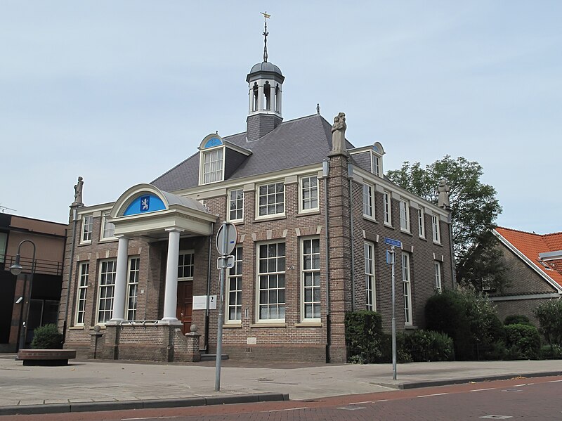 File:Heemskerk, notariskantoor aan de Burg. Nielenplein 2 foto8 2011-06-12 16.10.JPG