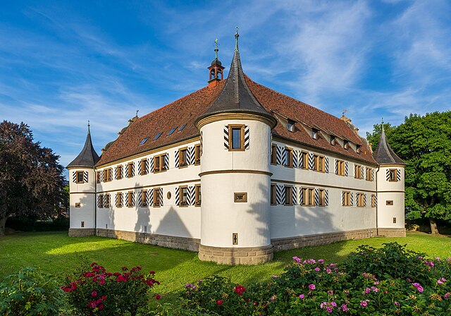 Бывший замок на воде Тевтонского ордена, построенный в 1572-1578 годах, в Хайльбронне, Баден-Вюртемберг