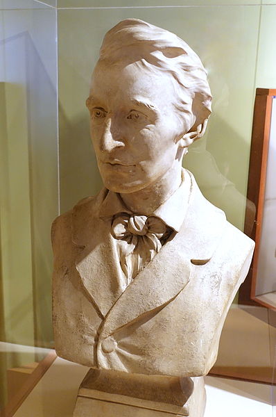 File:Henry David Thoreau by Walton Ricketson (1839-1923), sculpted 1898 - Concord Museum - Concord, MA - DSC05610.JPG