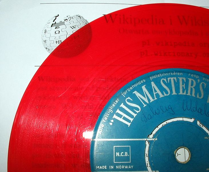 File:His Master's Voice (red trans) ubt 24.jpeg