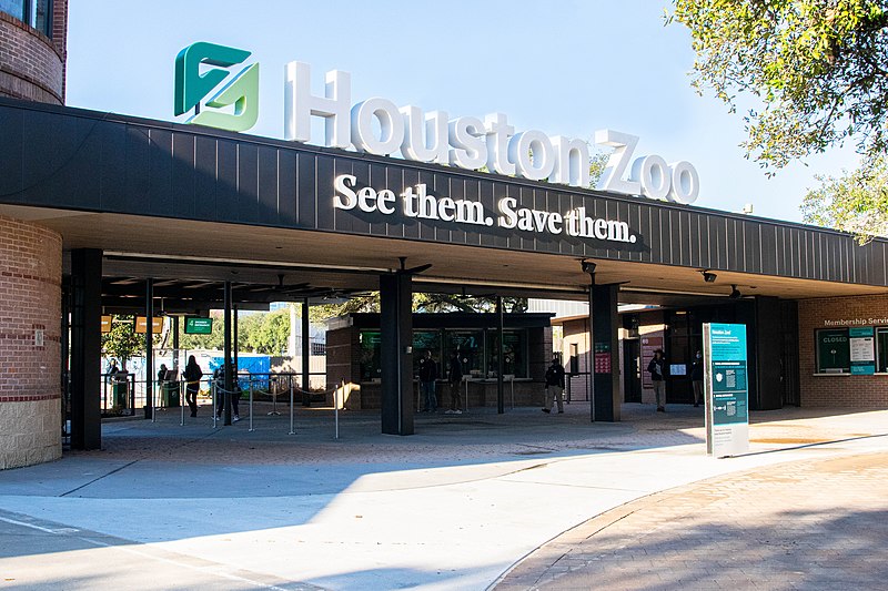 File:Houston Zoo Main Entrance.jpg