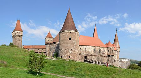 ไฟล์:Hunedoara Castle (Vajdahunyadi vár) by Pudelek.jpg