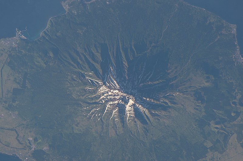 File:ISS044-E-329 - View of Japan.jpg