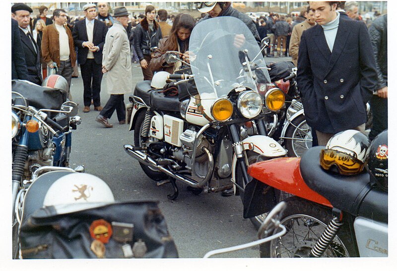 File:Img172 Mars 1971 1er rassemblement Motos Lorient 60 France.jpg