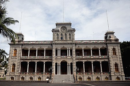 Iolani Palace (51872681413)