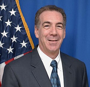 Jeffrey Levine, US ambassador to Estonia 2013.jpg