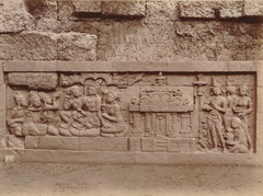 KITLV 103703 - Kassian Céphas - Bas-relief at Borobudur near Magelang - 1890-1891.tif