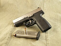 Kahr-paže p45 mag kulatá levá. JPG