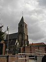 Vue de profil de l’église.