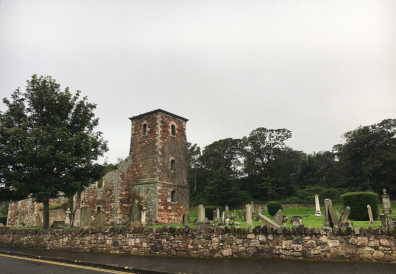 File:Kirk ports kirkyard3.jpg