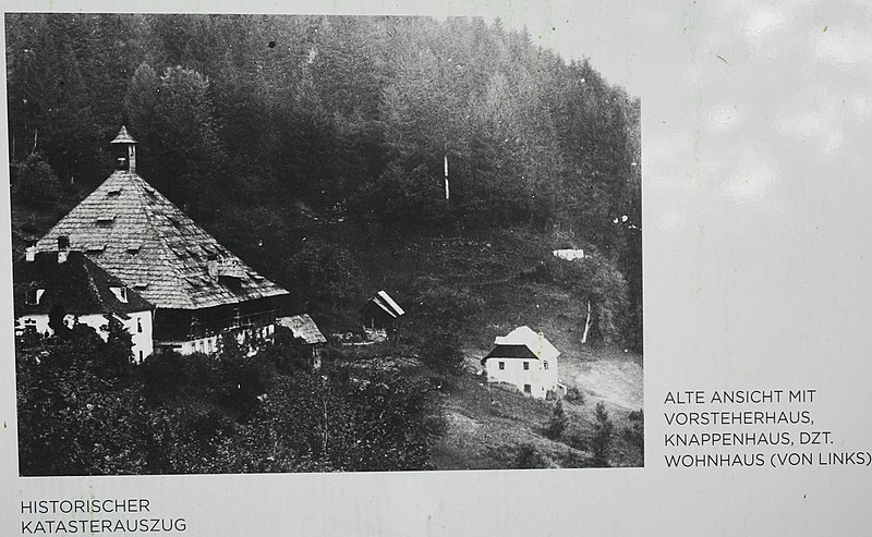 File:Knappenhaus und Vorsteherhaus, alte Ansicht, Lavanttal, Kärnten.jpg