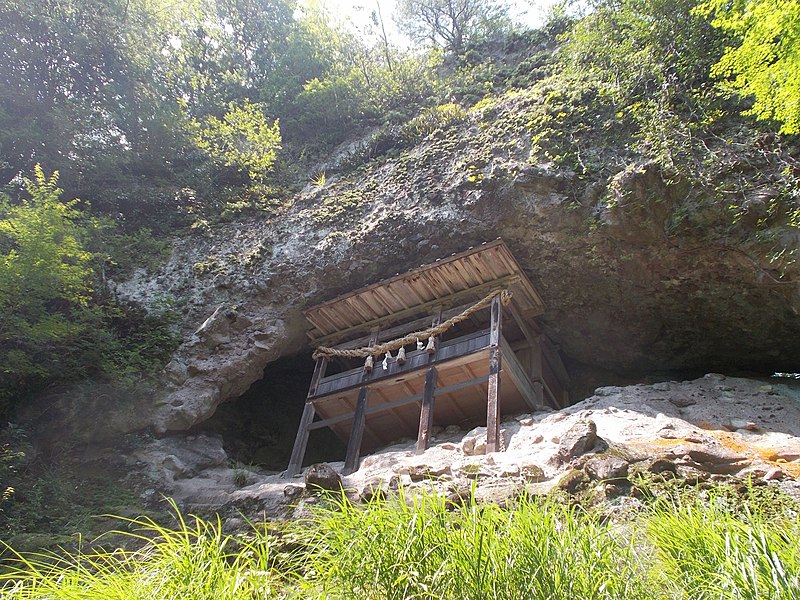 File:Kumano-jinja, Toho, Fukuoka.jpg