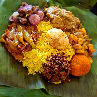 <span class="mw-page-title-main">Lamprais</span> Sri Lankan rice dish