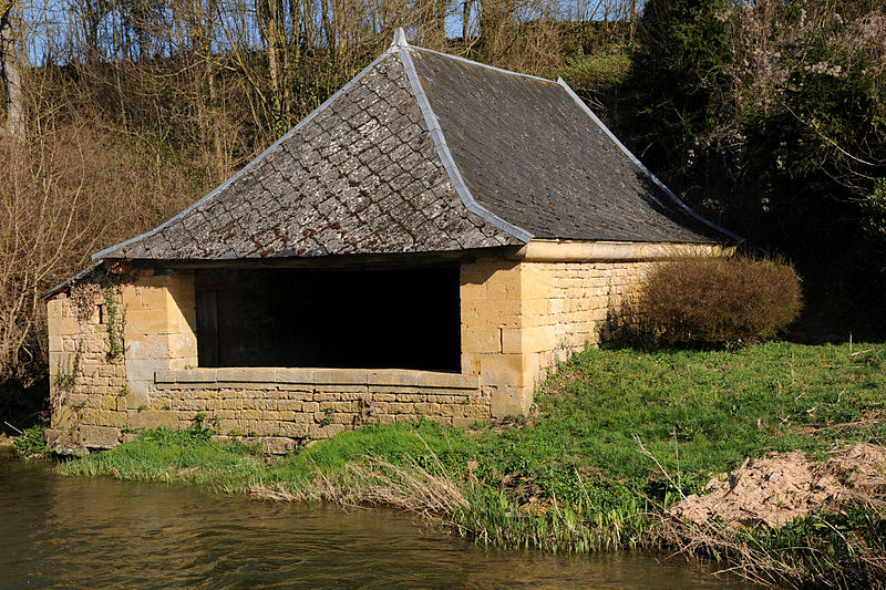 File:Lavoir Bazeilles sur Othain.JPG