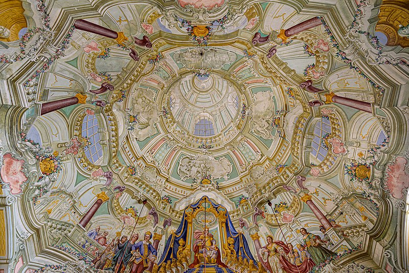 File:Leibnitz Frauenberg Wallfahrtskirche Deckenfresco Chor-5639.jpg