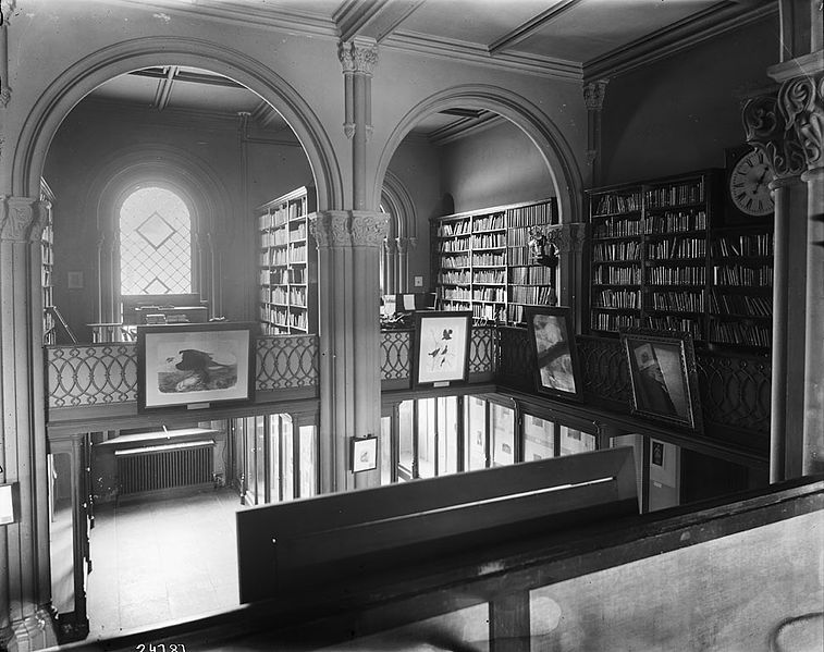 File:Library Stacks, Balcony Main Hall, SIB.jpg