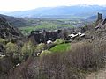 Français : Vue sur Llo (château et tour del Vacaro) et la Cerdagne, Pyrénées-Orientales, France