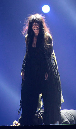 Loreen esittämässä ”Euphoriaa” Eurovision laulukilpailun 2. semifinaalissa vuonna 2012.