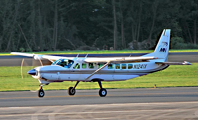 File:MN Aviation Cessna 208B Grand Caravan N1241X (cn 208B0657) (4578660763).jpg