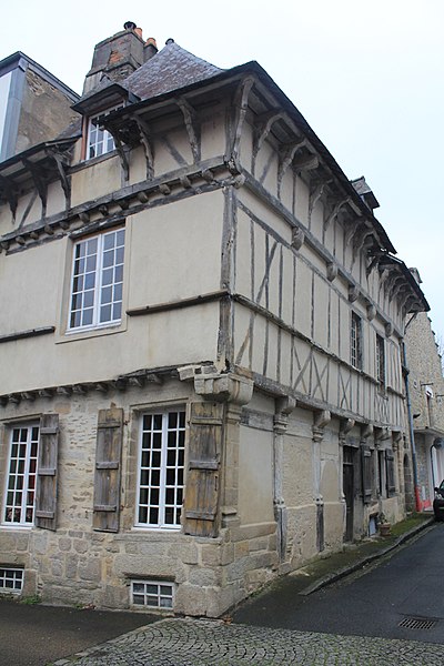 File:Maison au 1 rue de la Paix à Hennebont.JPG