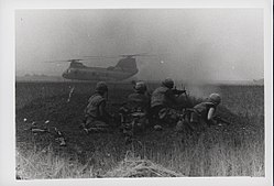 Marines Provide Machine Gun Fire for CH-46, 5 May 1968 (16206210181)