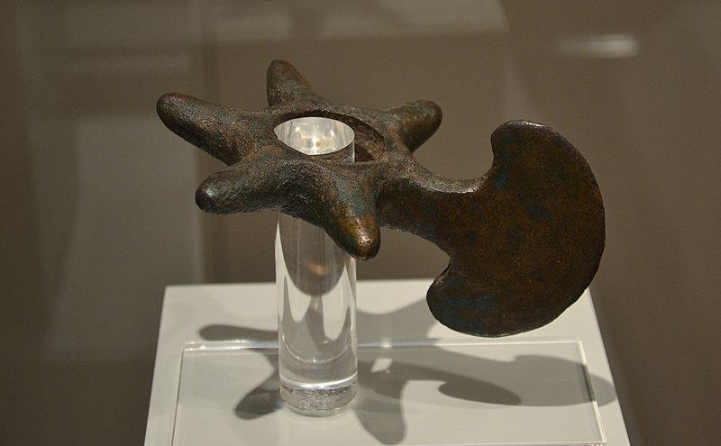 File:Maza rompecabezas en forma de estrella. Cultura inca. 1400-1533 d. C. Museo de América.jpg