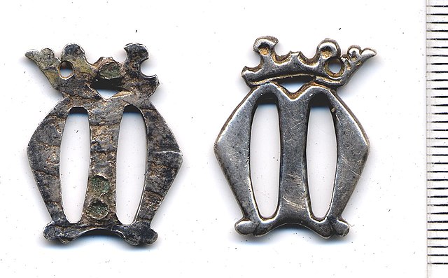 Tudor English pilgrim badge with "M" for Mary