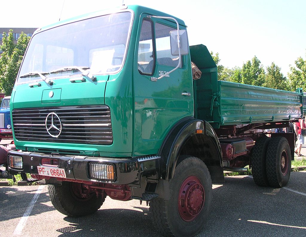 Mercedes-Benz NG 1024px-Mercedes_1632_AK