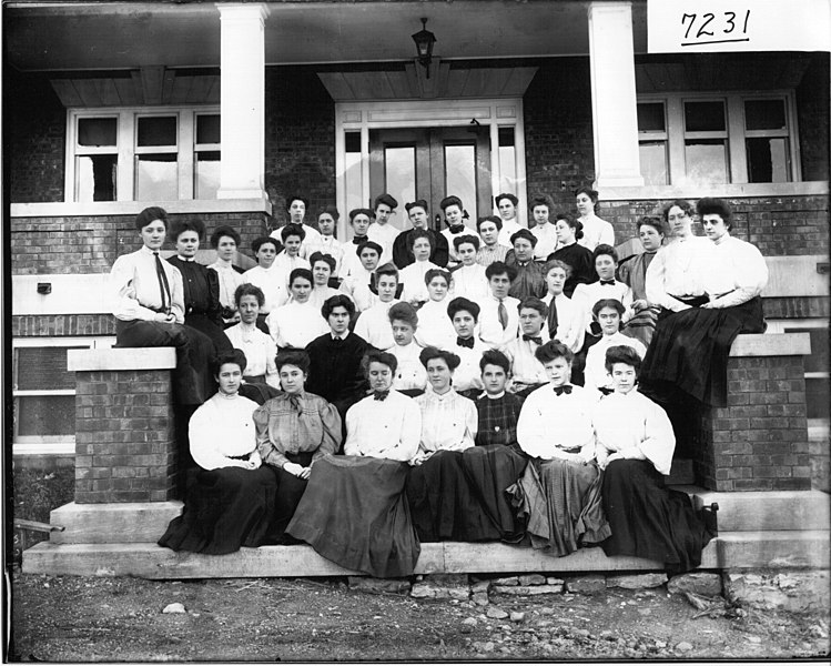 File:Miami University Women's Liberal Arts Literary Society in 1906 (3200475050).jpg