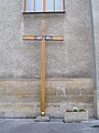 Čeština: Kříž na kostele v Mořkově. English: Cross in front of Mořkov's church.