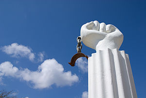 Monument to 1795 Slave Revolt, Curaçao.jpg
