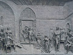 Relief about the massacre of the prisoners, part of the Independence Monument in Quito. Monumento a los Heroes del 10 de Agosto de 1809 - Detalle del relieve "2 de agosto de 1810" (Quito DM).JPG