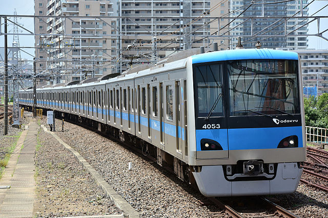 An Odakyu 4000 series set in April 2016