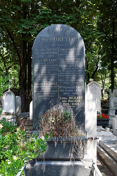 File:Père-Lachaise - Division 7 - Émile Dreyfus 01.jpg