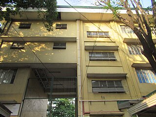 <span class="mw-page-title-main">Manuel A. Roxas High School</span> School in City of Manila, Philippines