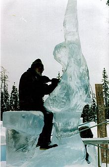 Mexican sculptor Abel Ramirez Aguilar working on an entry for an ice sculpture competition Pajareros ala 3.jpg