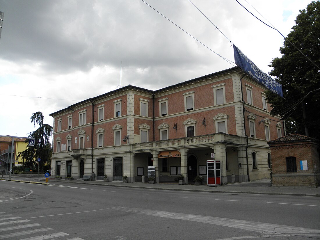 File:Palazzo Municipale (2) (Granarolo dell'Emilia).jpg