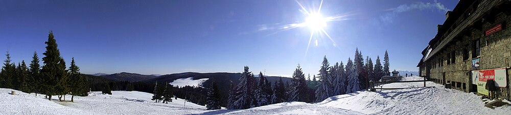Panorama ze schroniska na Turbaczu na północną i wschodnią stronę