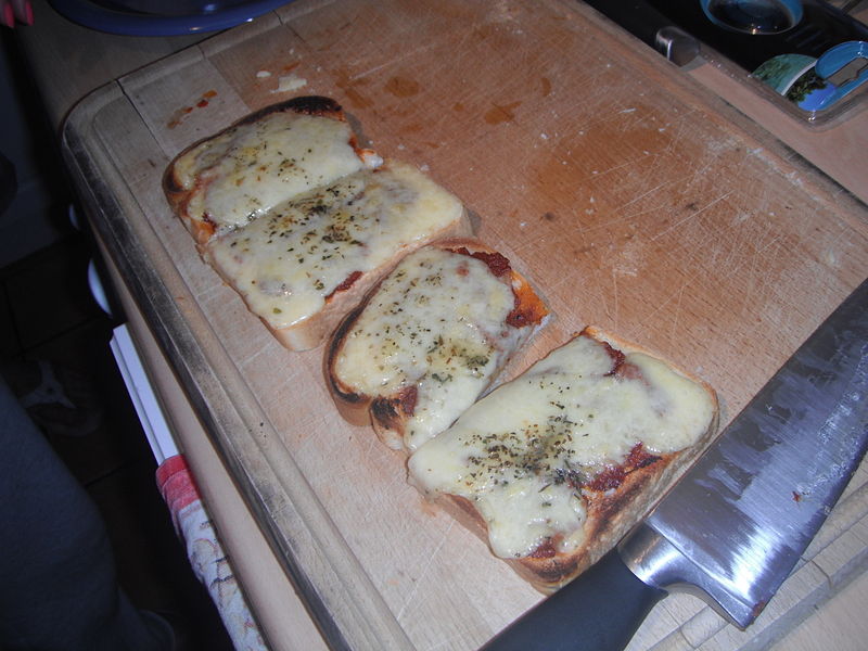 File:Pizza toast.jpg