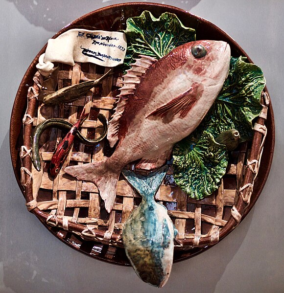 File:Plate with fishes and cabbage leaves (1893, November 7th) - Rafael Bordalo Pinheiro (1846-2005) (48565638481).jpg