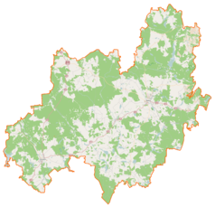 Mapa konturowa powiatu bytowskiego, blisko centrum na prawo znajduje się punkt z opisem „Bytów”