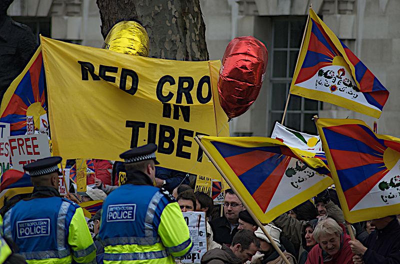 File:Pro-Tibet protesters at Olympic torch relay in London 2008.jpg