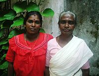 केरल के दलित समुदाय की दो स्त्रियाँ