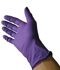 Type 6 glove made of nitrile rubber