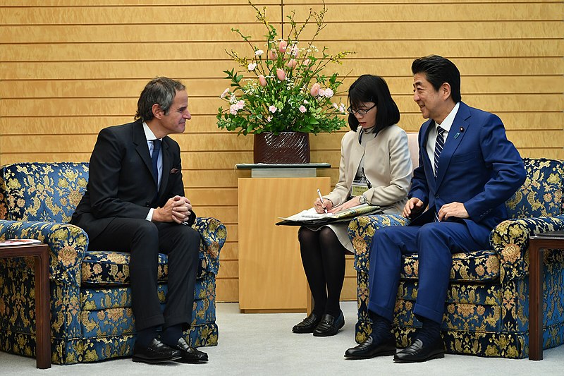 File:Rafael Mariano Grossi & Shinzo Abe (01814394) (49582193548).jpg